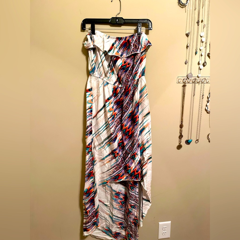 Woman’s Strapless Drape Dress